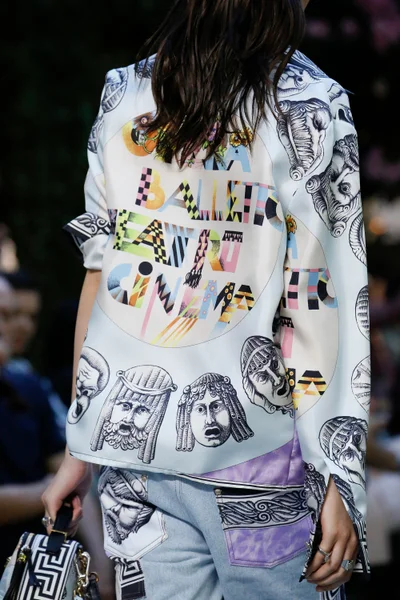 Look 38